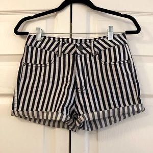 Cute Navy/White Striped Shorts